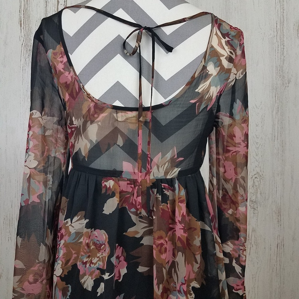 Staring at Stars Floral Mini Dress - Picture 3 of 5